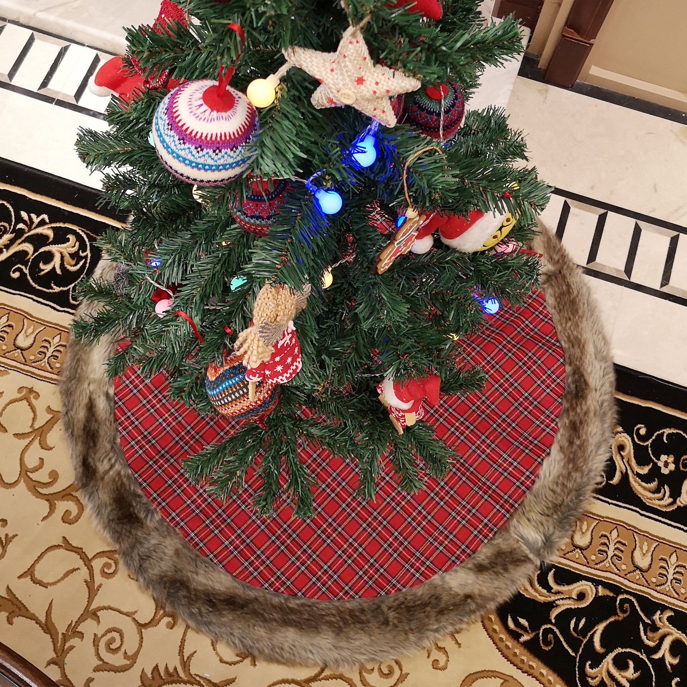 36''/48'' red buffalo Christmas tree skirt with faux fur trim| Bstaofy - Glow Guards
