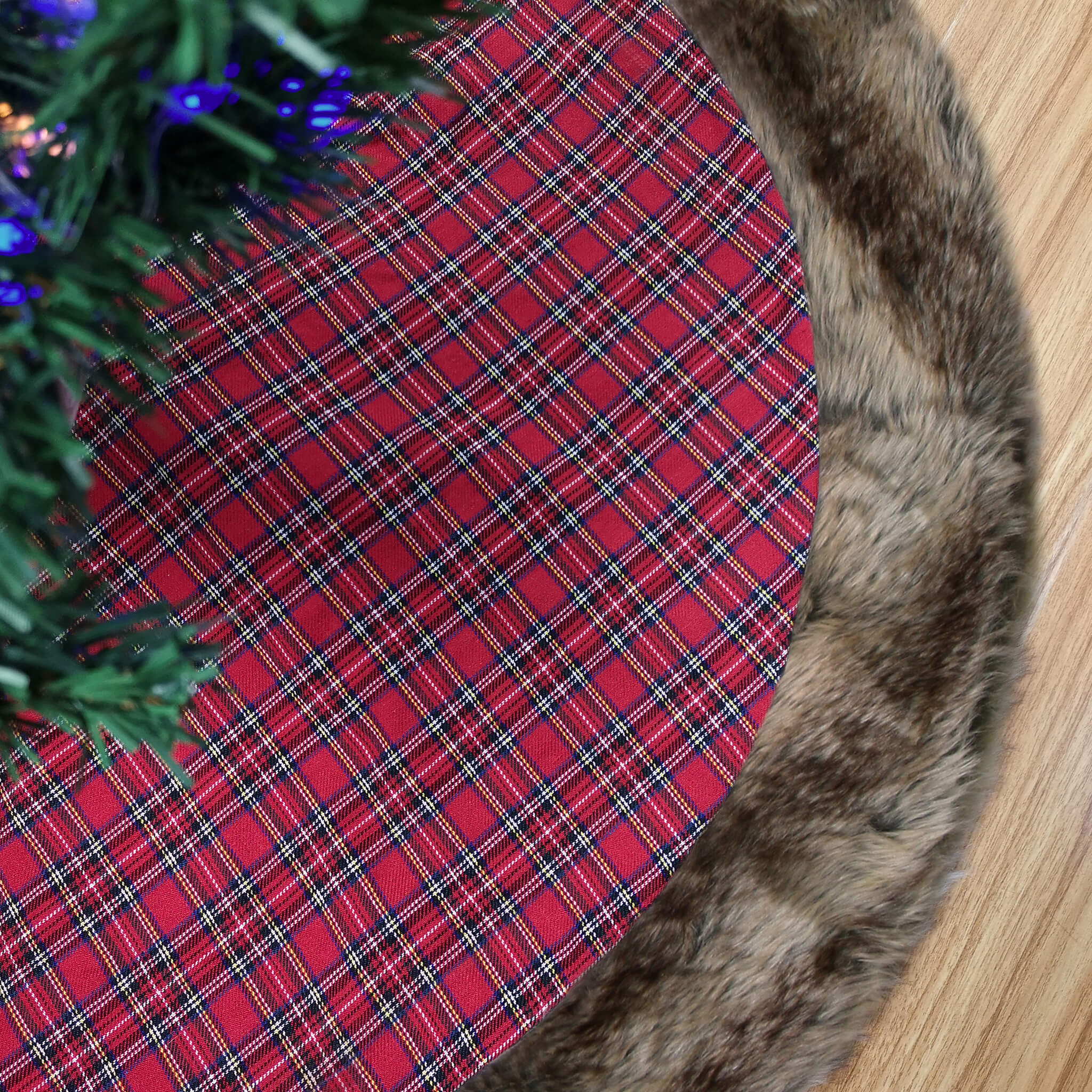 36''/48'' red buffalo Christmas tree skirt with faux fur trim| Bstaofy - Glow Guards